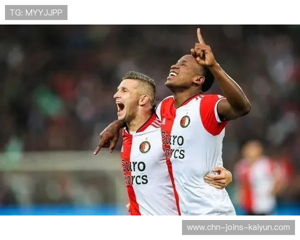 阿贾克斯深度渗透让防守疲于奔命