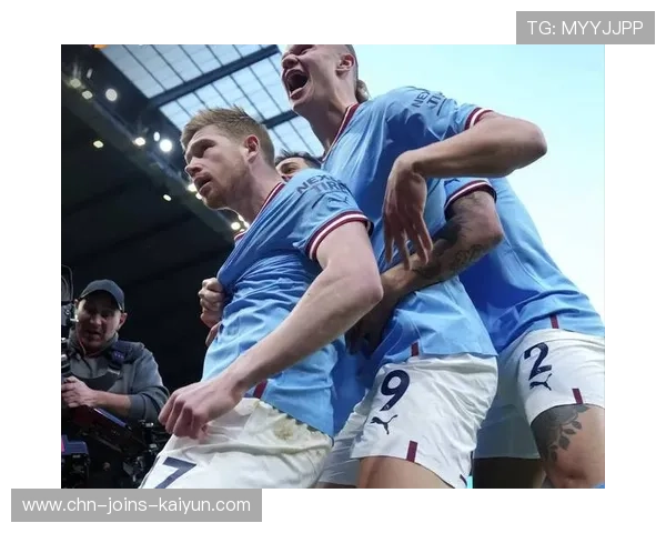 哈兰德禁区内连点建功